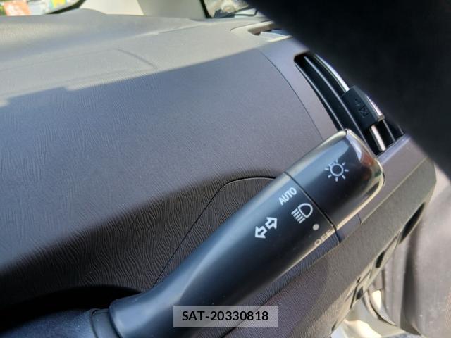 Toyota PRIUS PHV 2012-07 7801994-17