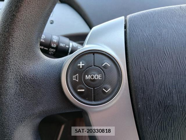 Toyota PRIUS PHV 2012-07 7801994-19
