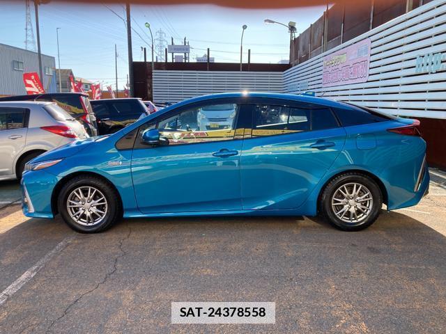 Toyota PRIUS PHV 2017-05 7804121-14