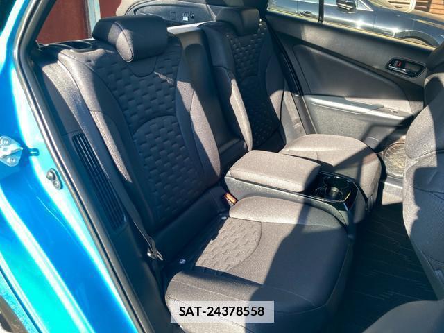 Toyota PRIUS PHV 2017-05 7804121-17