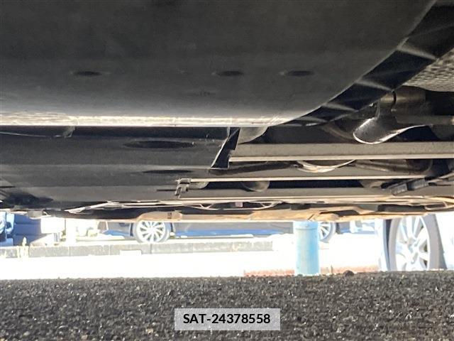 Toyota PRIUS PHV 2017-05 7804121-18