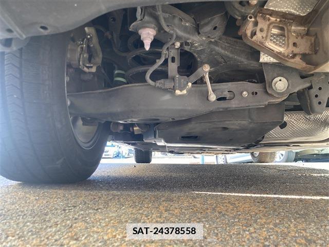 Toyota PRIUS PHV 2017-05 7804121-19