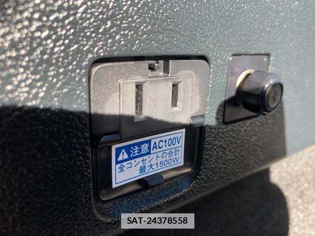 Toyota PRIUS PHV 2017-05 7804121-6