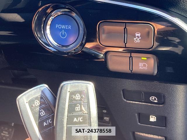 Toyota PRIUS PHV 2017-05 7804121-7