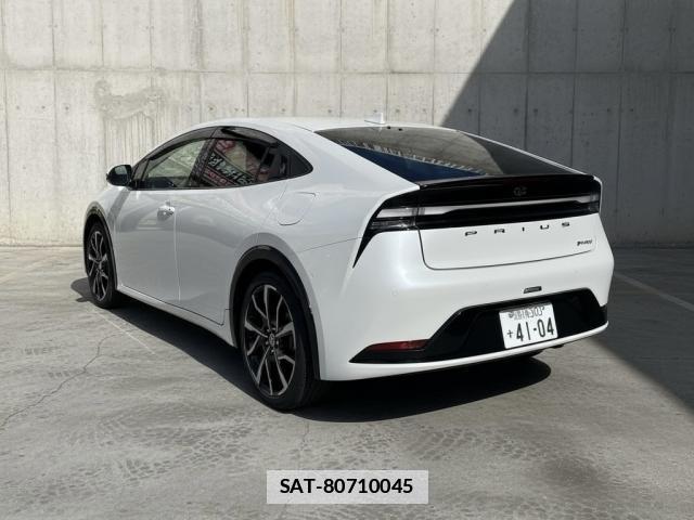Toyota PRIUS PHV 2023-12 7804653-1
