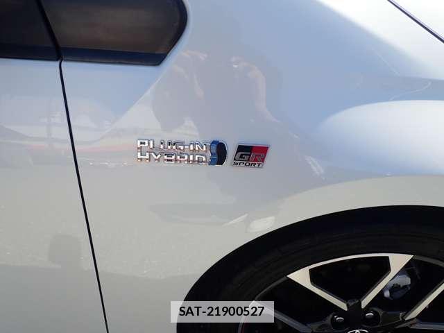 Toyota PRIUS PHV 2018-03 7805904-14