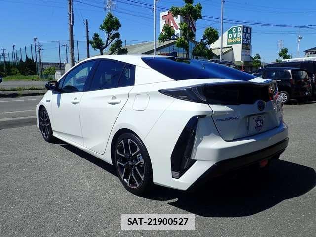 Toyota PRIUS PHV 2018-03 7805904-15