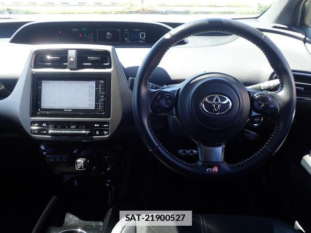 Toyota PRIUS PHV 2018-03 7805904-2