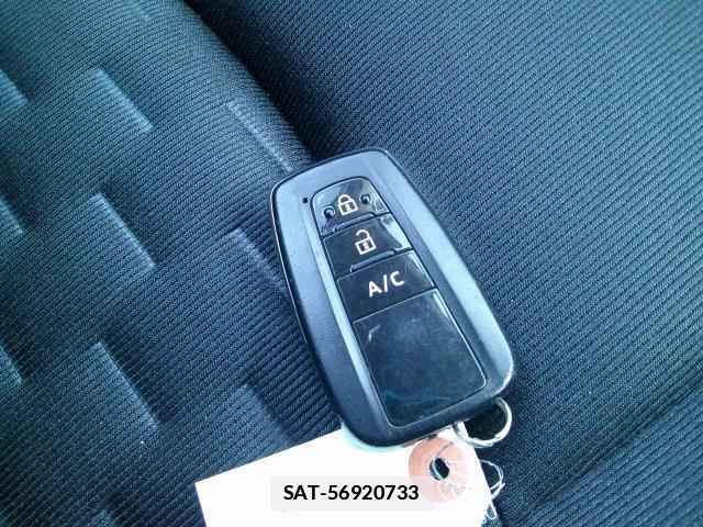 Toyota PRIUS PHV 2018-05 7806712-14