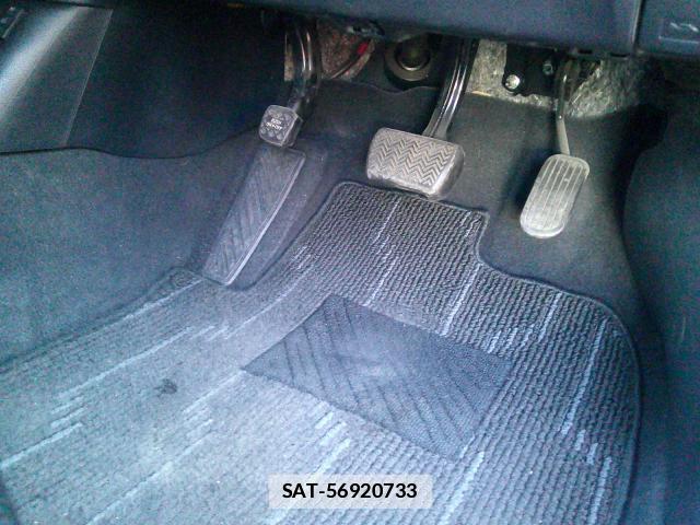 Toyota PRIUS PHV 2018-05 7806712-19