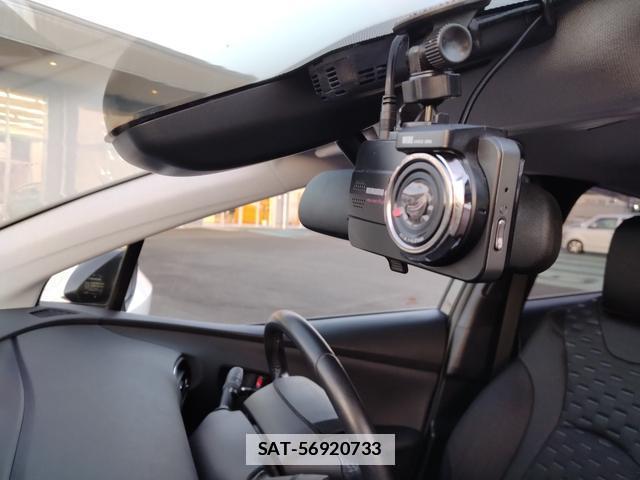 Toyota PRIUS PHV 2018-05 7806712-7