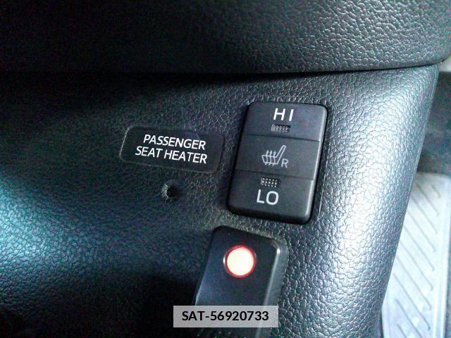 Toyota PRIUS PHV 2018-05 7806712-9
