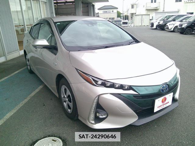 Toyota PRIUS PHV 2017-09 7806726-1