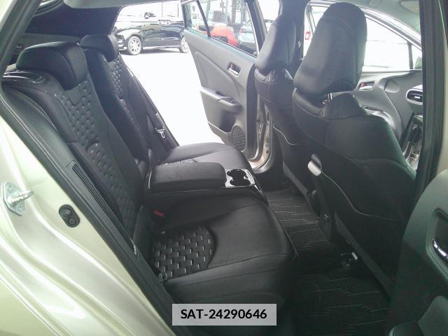 Toyota PRIUS PHV 2017-09 7806726-16