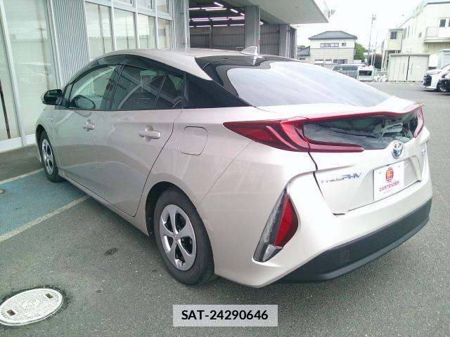 Toyota PRIUS PHV 2017-09 7806726-3