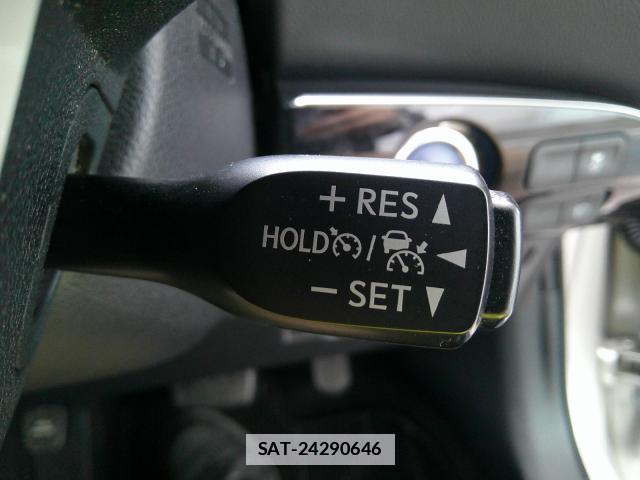 Toyota PRIUS PHV 2017-09 7806726-9