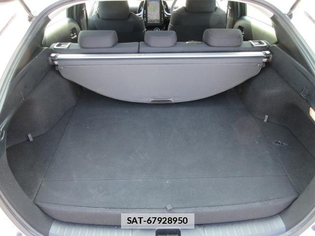 Toyota PRIUS PHV 2019-08 7806973-17