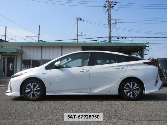 Toyota PRIUS PHV 2019-08 7806973-4