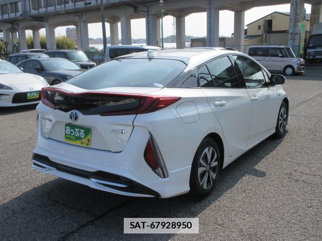 Toyota PRIUS PHV 2019-08 7806973-7