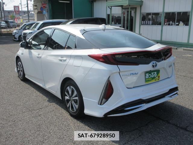 Toyota PRIUS PHV 2019-08 7806973-8