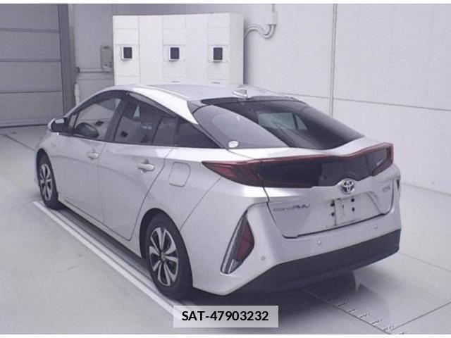 Toyota PRIUS PHV 2020-11 7807312-1