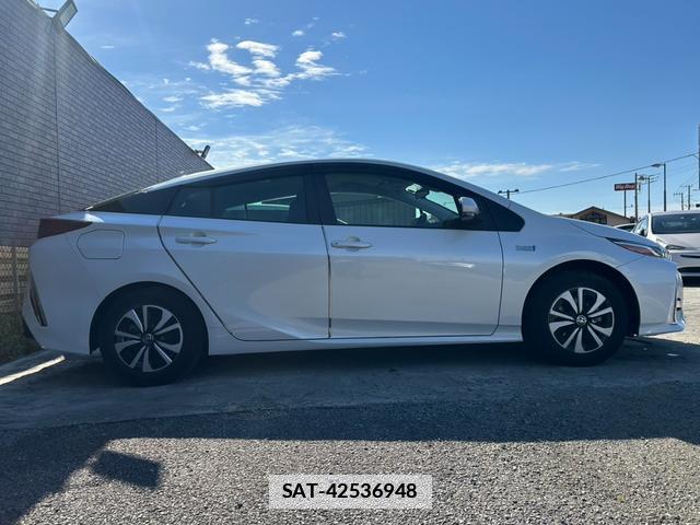 Toyota PRIUS PHV 2022-04 7809060-18