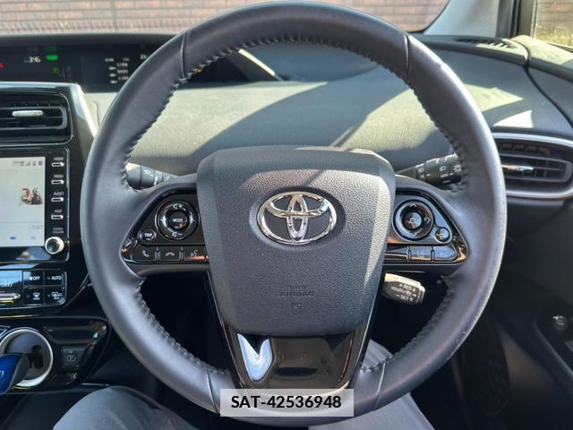 Toyota PRIUS PHV 2022-04 7809060-2