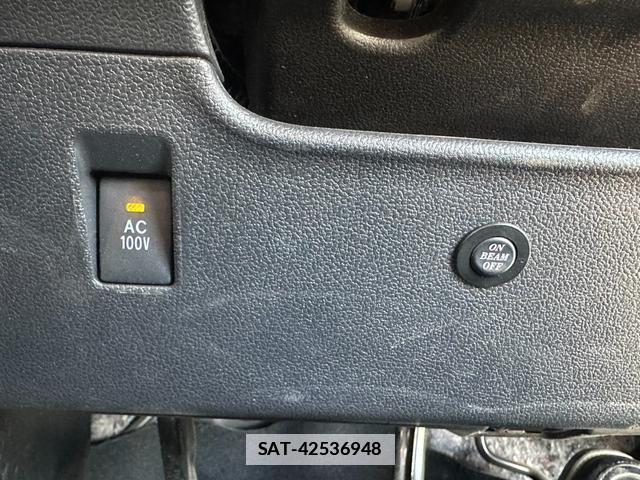 Toyota PRIUS PHV 2022-04 7809060-3