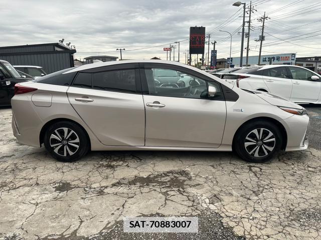 Toyota PRIUS PHV 2017-02 7809067-10