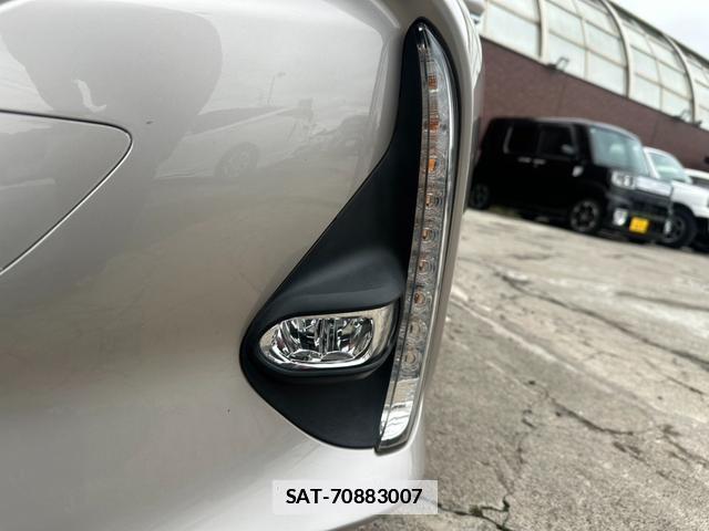 Toyota PRIUS PHV 2017-02 7809067-17