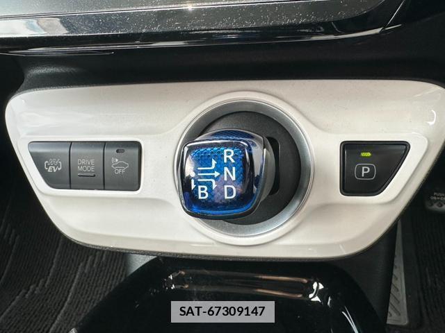 Toyota PRIUS PHV 2017-06 7809074-11