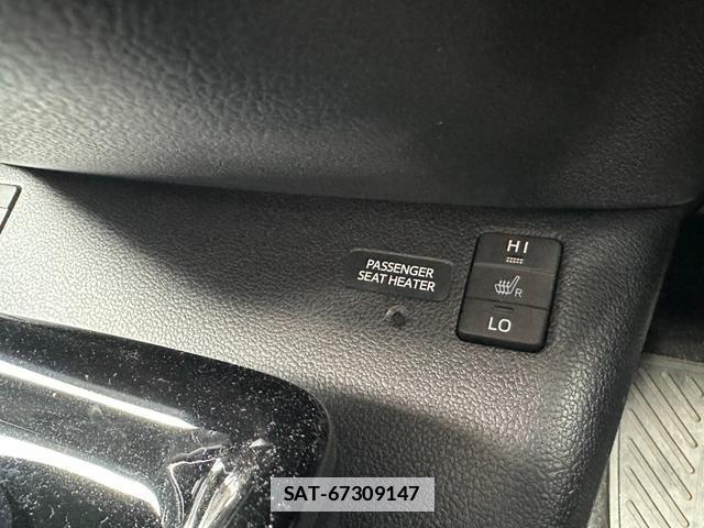Toyota PRIUS PHV 2017-06 7809074-12