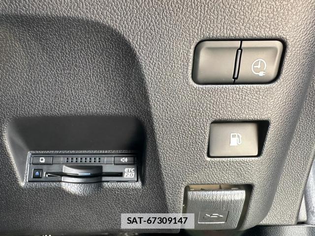 Toyota PRIUS PHV 2017-06 7809074-15