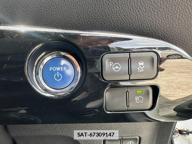 Toyota PRIUS PHV 2017-06 7809074-7