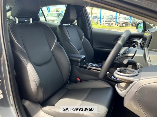 Toyota PRIUS PHV 2024-08 7809825-12