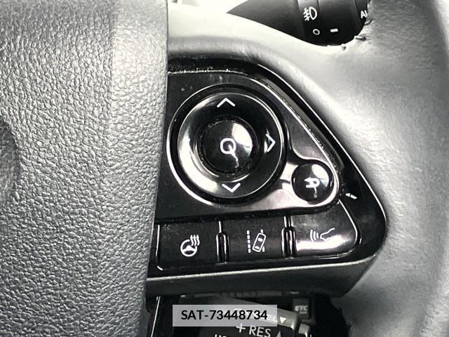 Toyota PRIUS PHV 2019-06 7809826-11