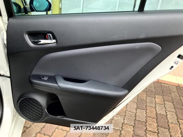Toyota PRIUS PHV 2019-06 7809826-15