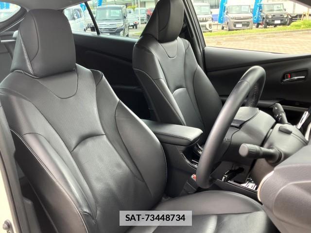 Toyota PRIUS PHV 2019-06 7809826-17