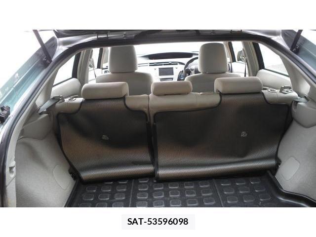 Toyota PRIUS PHV 2012-01 7809843-10