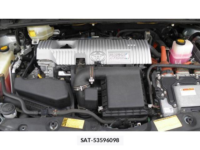 Toyota PRIUS PHV 2012-01 7809843-13