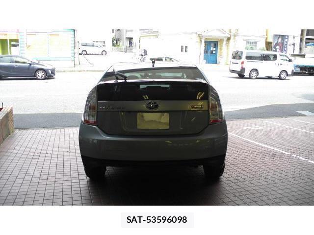 Toyota PRIUS PHV 2012-01 7809843-3