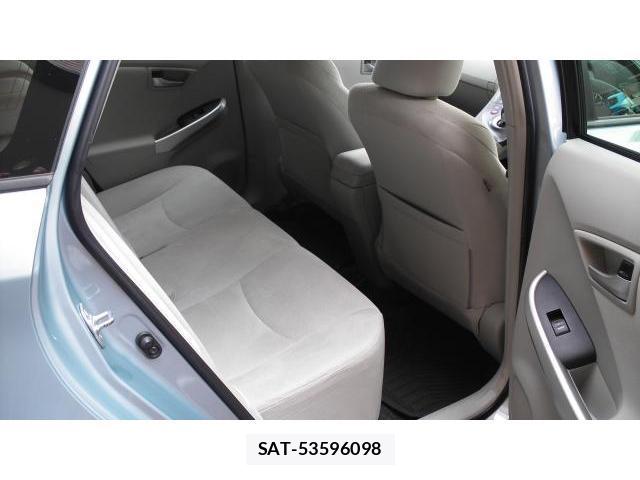 Toyota PRIUS PHV 2012-01 7809843-9