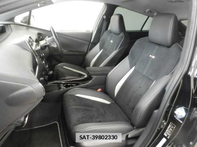 Toyota PRIUS PHV 2021-10 7810734-16