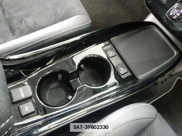 Toyota PRIUS PHV 2021-10 7810734-9