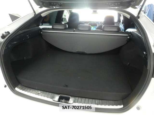 Toyota PRIUS PHV 2021-05 7810800-18