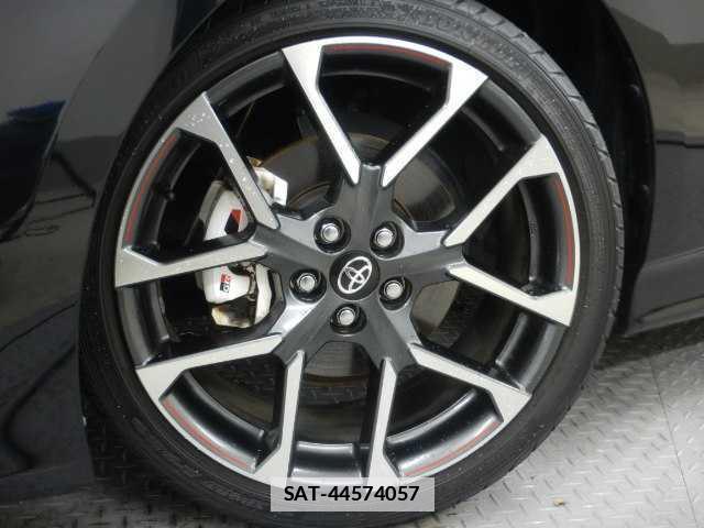Toyota PRIUS PHV 2021-01 7810859-15