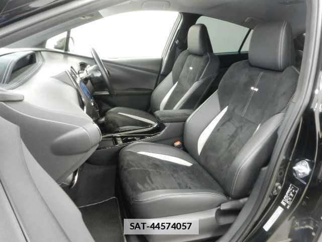 Toyota PRIUS PHV 2021-01 7810859-16