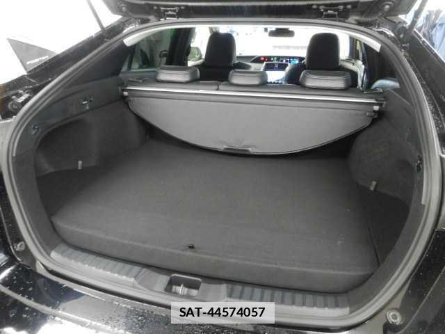 Toyota PRIUS PHV 2021-01 7810859-18