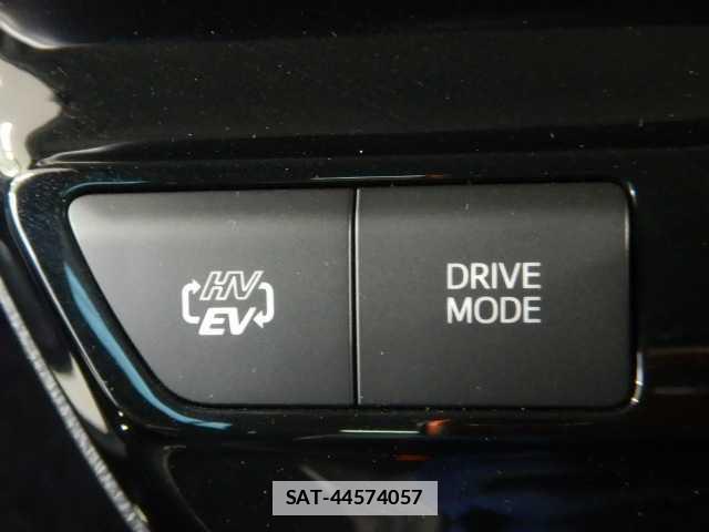 Toyota PRIUS PHV 2021-01 7810859-4