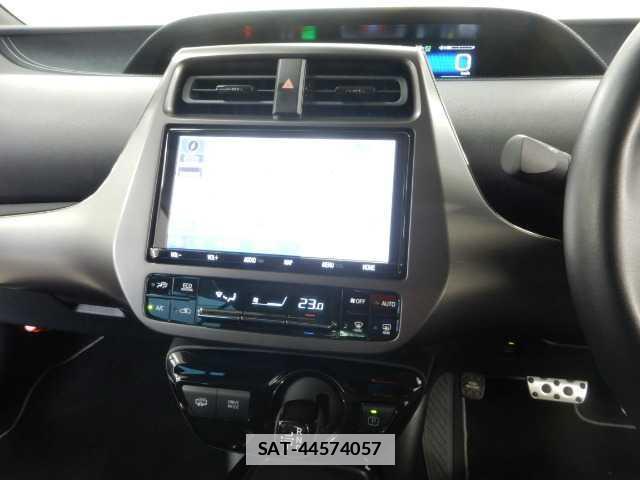 Toyota PRIUS PHV 2021-01 7810859-6